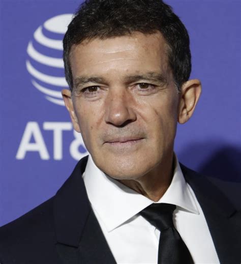 antonio banderas height and weight|More.